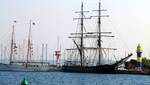 Die Eckernförder Altstadt und Traditionsschiffe im Eckernförder Hafen